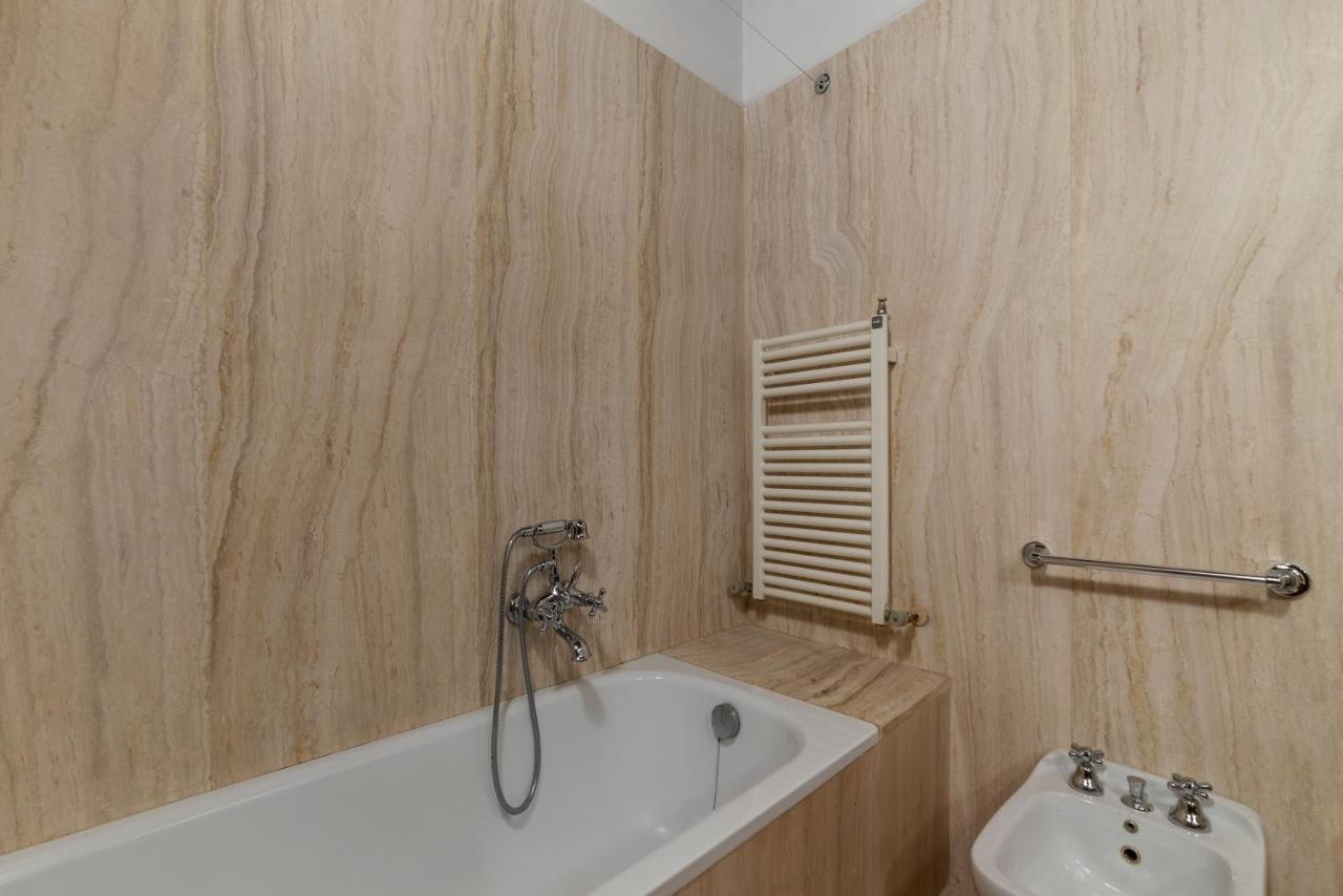 Foro Romano Stylish And Central Apartment Exterior foto